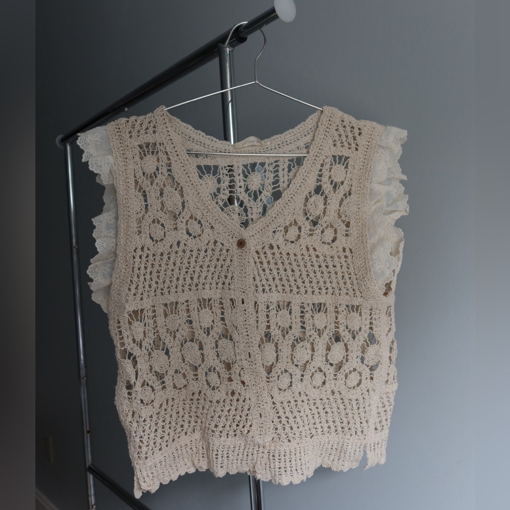 Elegant Cream Crochet Women's‎ Top